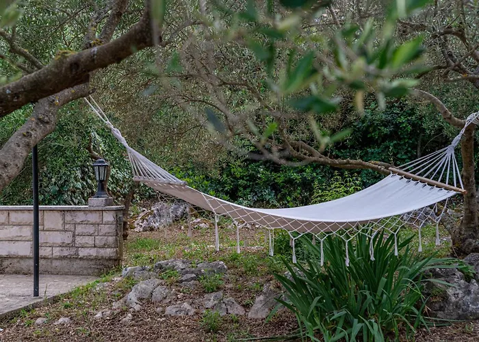 Vrbovica * קורצולה